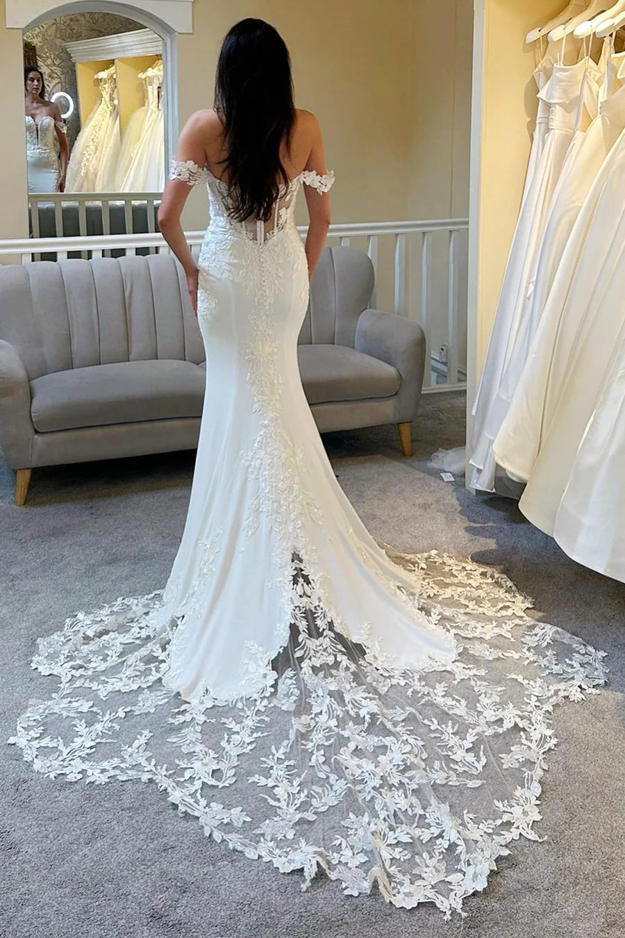 Robe de mariée longue sirène en dentelle à épaules dénudées